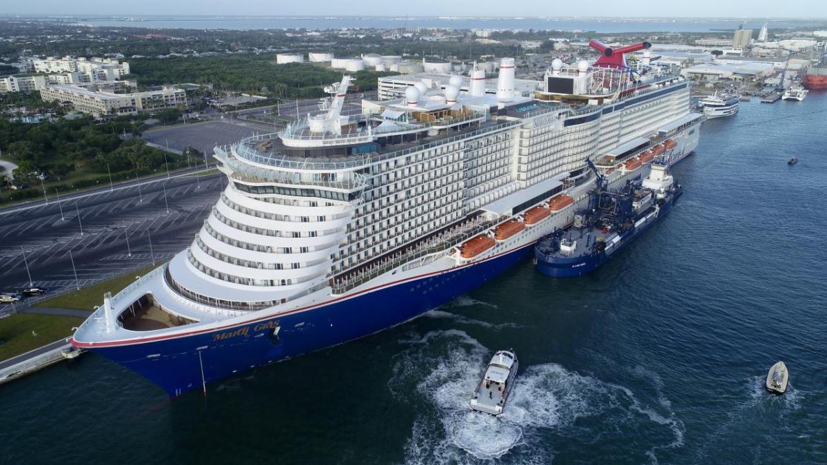 Carnival Corporation honored with three prestigious ESG Shipping Awards for 2024, including the Gold Climate Change Leader Award for its Liquefied Natural Gas (LNG) program currently operating on 10 ships in the fleet. Carnival Mardi Gras is seen here refueling with LNG. Credit: Carnival Corporation