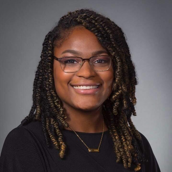Gabrielle Evans, Diversity and Inclusion Consultant 加布里埃尔·埃文斯、多样性和包容性顾问