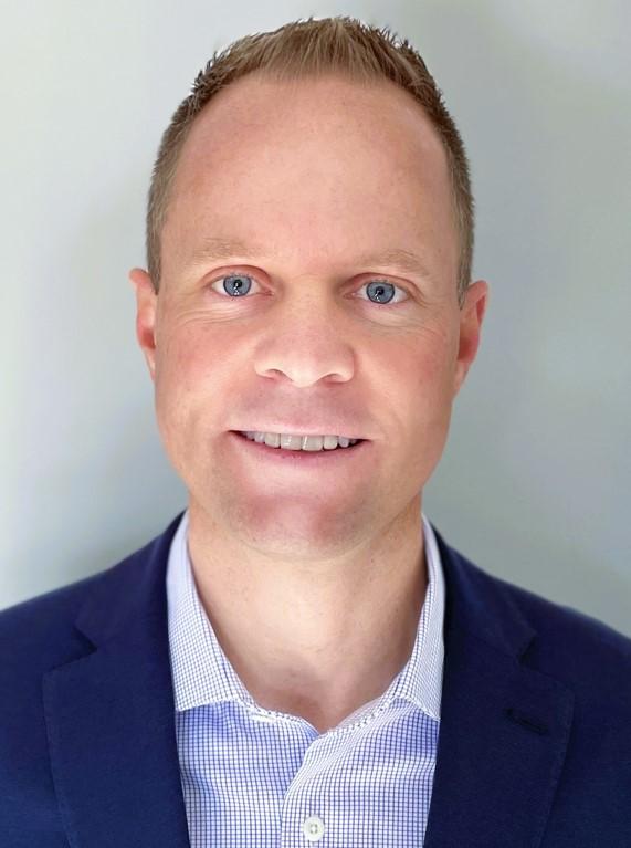 Photo: Seth Keirns, KeyBank Market President, Northern Indiana 赛斯Keirns市场在印第安纳州北部的总统