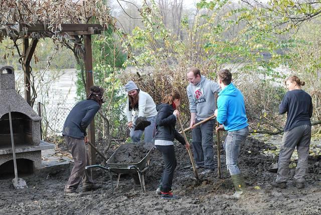 Alexander Mann Solutions employees are given one paid day a year to volunteer in their community.