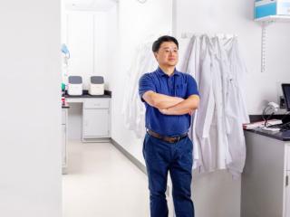 Admera健康首席执行官Yun赵新泽西办公室。