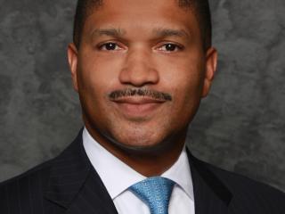 詹姆斯·沃特斯（James Waters），KeyCorp的总法律顾问兼公司秘书