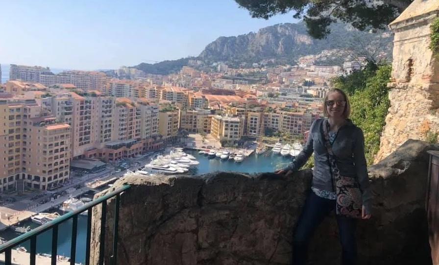 克里斯蒂度假;俯瞰港口。