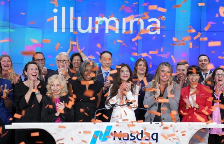 Illumina公司团队开启交易钟声。