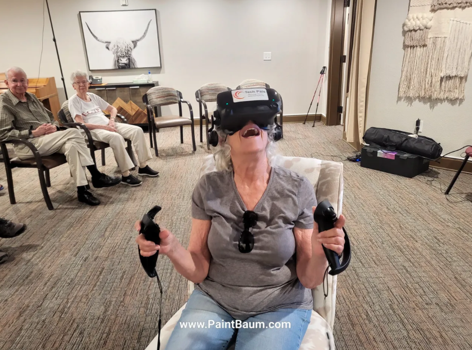 老年公民打VR