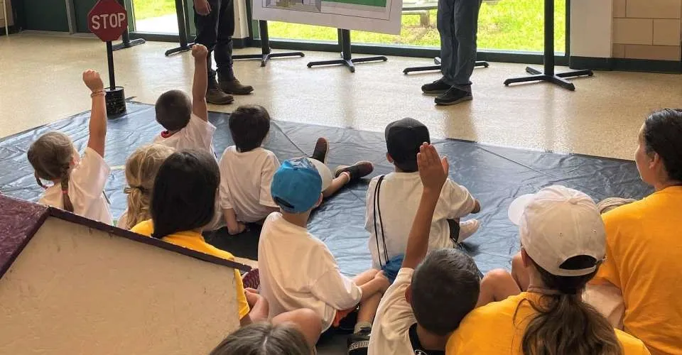 学生举手